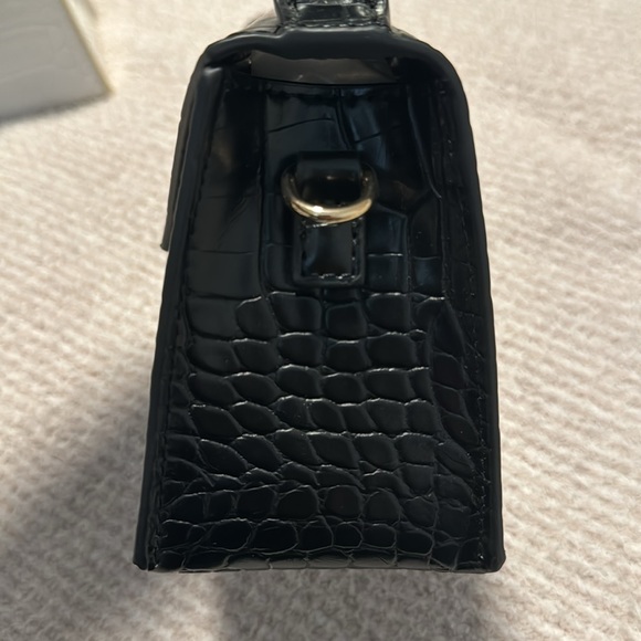 HEMINCUFF x STEF VEGAN LEATHER CROC MINI BAG IN BLACK - Picture 4 of 4